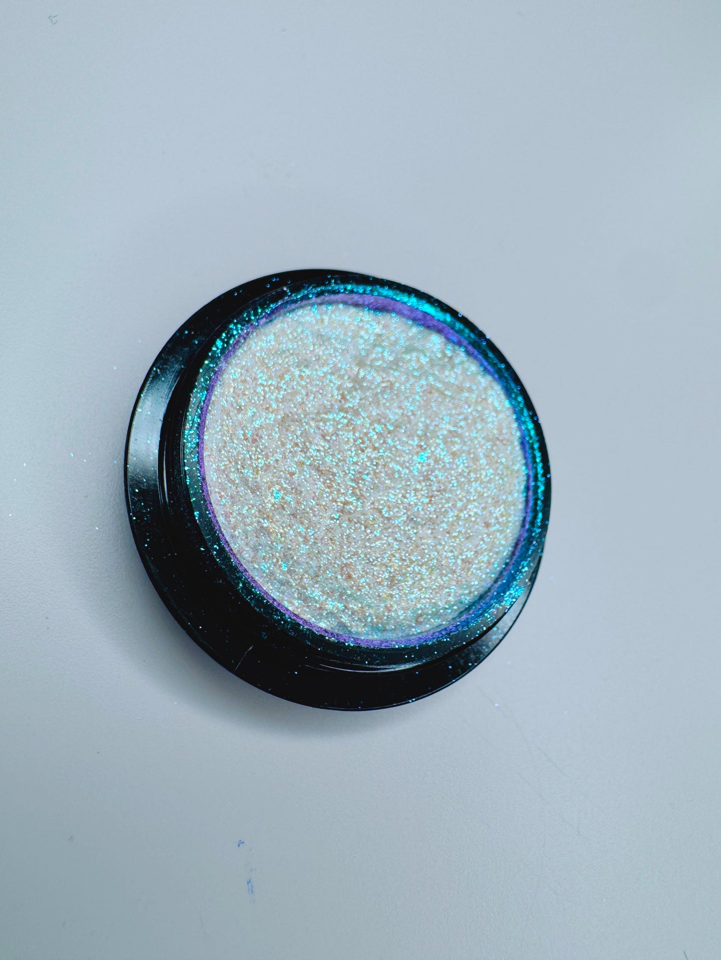 ILLUMINATION PIGMENT - LIGHT BLUE TO PURPLE